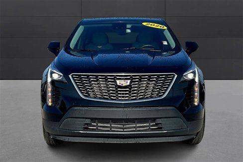Used 2020 Cadillac XT4 Luxury w/ Cold Weather Package image 3