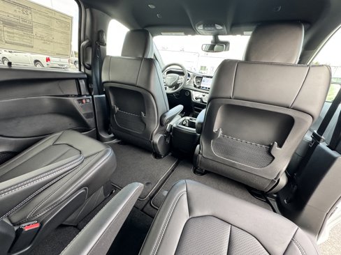 New 2025 Chrysler Voyager LX image 16