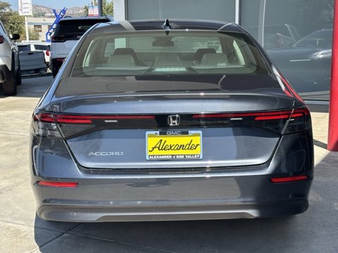 Used 2025 Honda Accord SE image 4