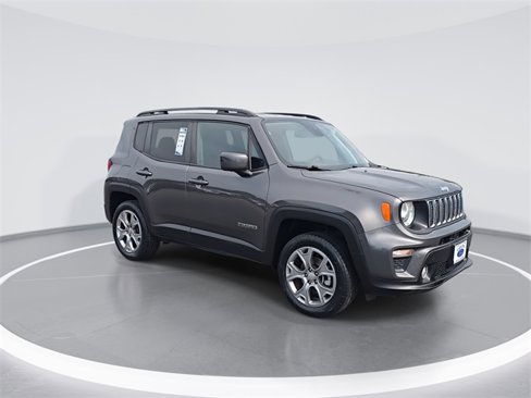Used 2019 Jeep Renegade Latitude w/ Cold Weather Group image 2
