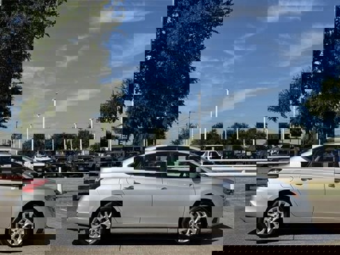 Used 2017 Nissan Sentra SV image 4