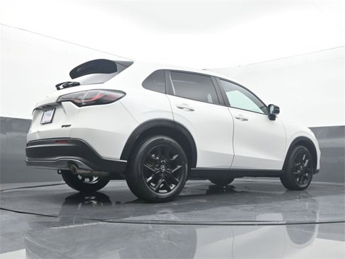 Used 2023 Honda HR-V Sport image 11