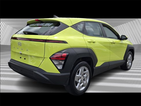 Certified 2024 Hyundai Kona SE image 7