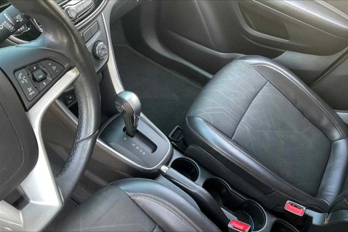Used 2019 Chevrolet Trax LT w/ LT Convenience Package image 15