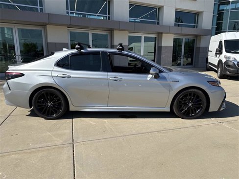 Used 2021 Toyota Camry XSE w/ Cold Weather Package image 4