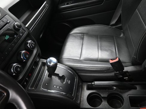 Used 2015 Jeep Patriot High Altitude image 13