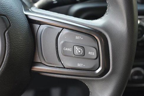 Used 2023 Jeep Wrangler Unlimited image 16