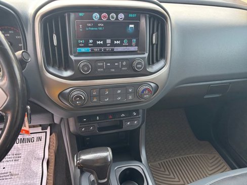 Used 2016 Chevrolet Colorado Z71 image 11