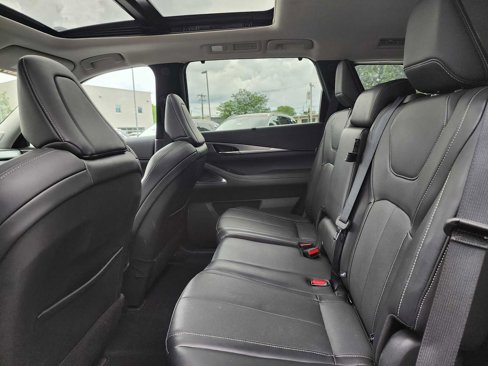 Certified 2022 INFINITI QX60 Luxe w/ Vision Package image 8