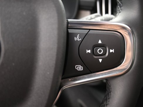 Certified 2022 Volvo XC40 P8 Recharge Ultimate image 20