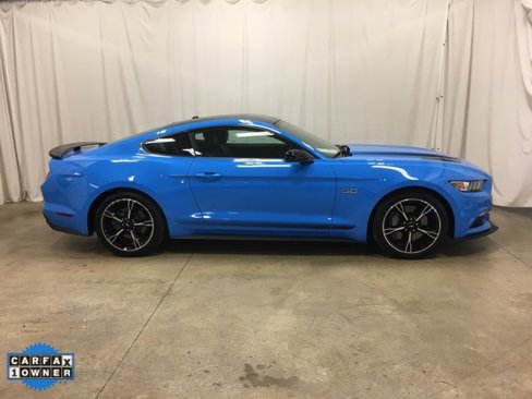 Used 2017 Ford Mustang GT Premium w/ Equipment Group 401A image 2