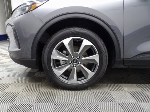 Used 2024 Ford Escape Platinum image 7