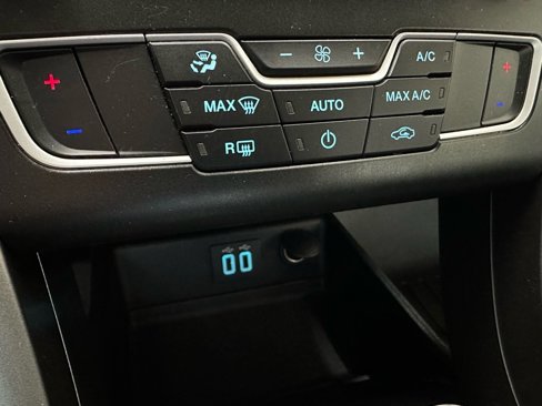 Used 2020 Ford Fusion SE image 42
