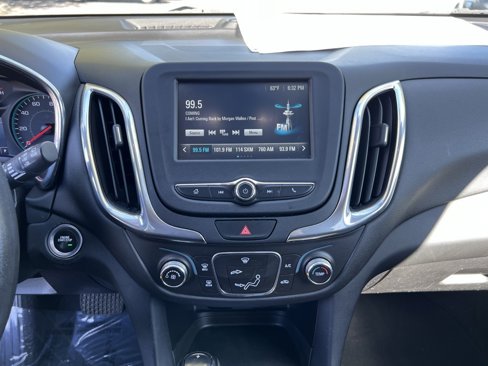 Used 2018 Chevrolet Equinox LT image 19