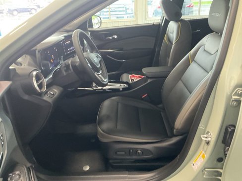 New 2025 Chevrolet Trax ACTIV w/ Driver Confidence Package image 15