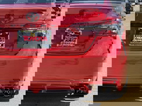 Used 2019 Toyota Camry SE image 7