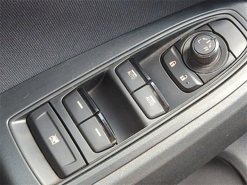 Used 2019 Subaru Crosstrek 2.0i image 24