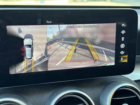 Used 2021 Mercedes-Benz GLC 300 4MATIC image 21