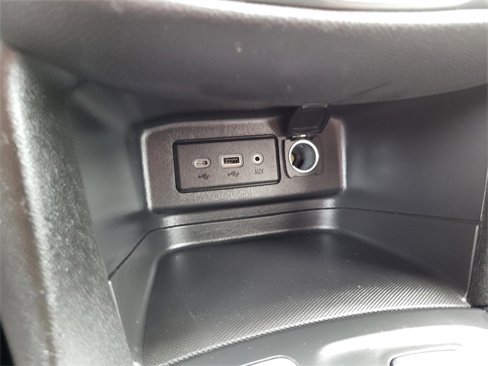 Used 2024 Chevrolet Equinox LT image 25