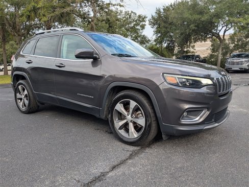 Used 2020 Jeep Cherokee Limited image 2