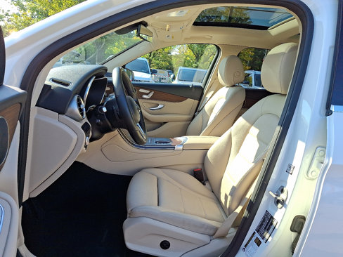 Used 2022 Mercedes-Benz GLC 300 4MATIC image 13