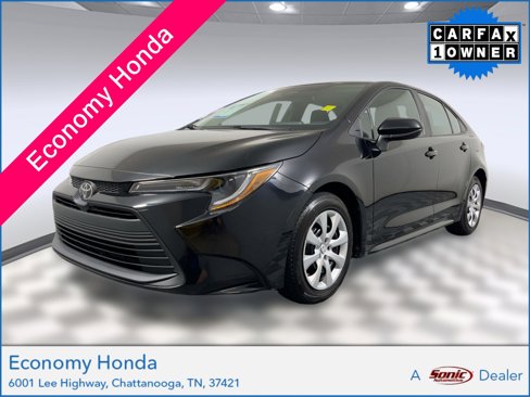 Used 2023 Toyota Corolla LE image 1