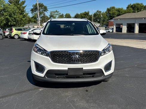 Used 2017 Kia Sorento LX w/ LX Convenience Package image 2