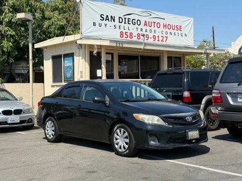 Used 2013 Toyota Corolla LE Special Edition image 1
