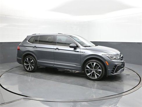 Used 2022 Volkswagen Tiguan SEL R-Line image 17