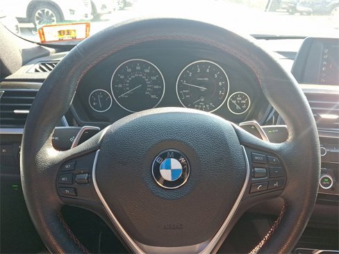 Used 2018 BMW 330i xDrive Sedan image 18