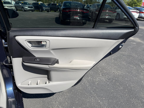 Used 2016 Toyota Camry LE image 17