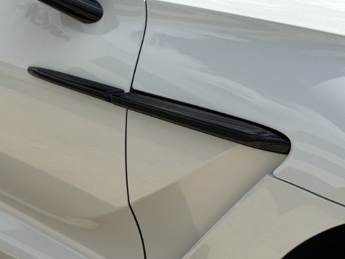 Used 2025 Aston Martin DBX 707 image 22