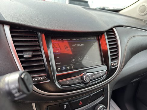 Used 2018 Chevrolet Trax LS image 29