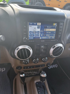 Used 2011 Jeep Wrangler Unlimited Rubicon w/ Dual Top Group image 19
