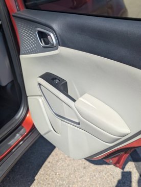 Used 2022 Kia Soul LX image 7