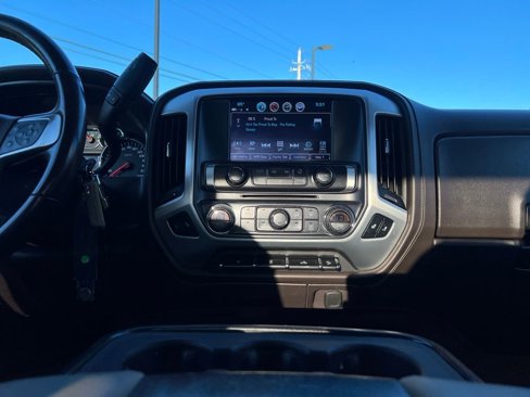 Used 2018 GMC Sierra 1500 SLT w/ Suspension Package, Off-Road image 25