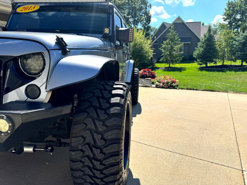 Used 2013 Jeep Wrangler Unlimited Sahara w/ Dual Top Group image 29