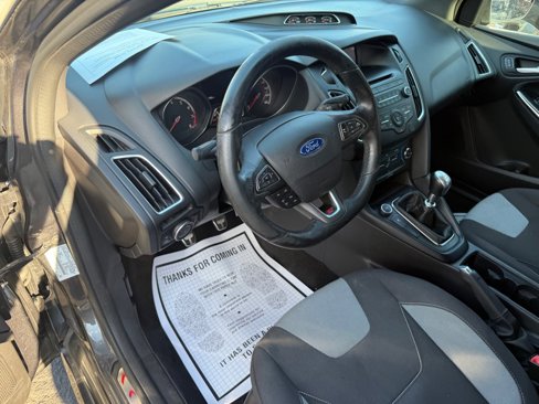 Used 2016 Ford Focus ST image 40