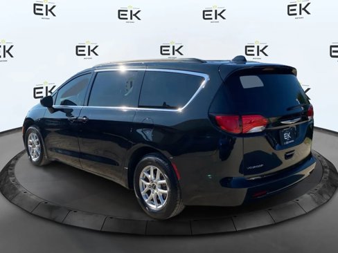Used 2020 Chrysler Voyager Lxi image 5