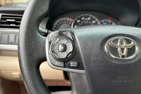 Used 2014 Toyota Camry LE image 22