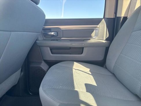 Used 2019 RAM 1500 Classic SLT image 12