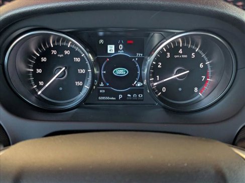 Used 2018 Land Rover Discovery Sport HSE image 11