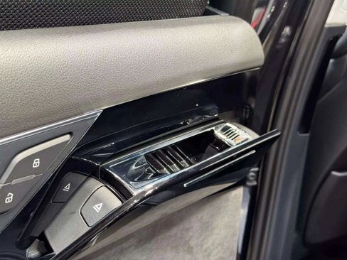 Used 2014 Audi A8 L TDI w/ Premium Package image 32
