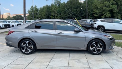 Used 2023 Hyundai Elantra SEL w/ Convenience Package image 14