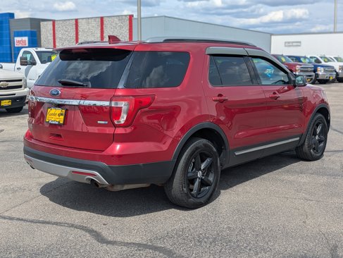 Used 2016 Ford Explorer XLT w/ Equipment Group 202A image 8