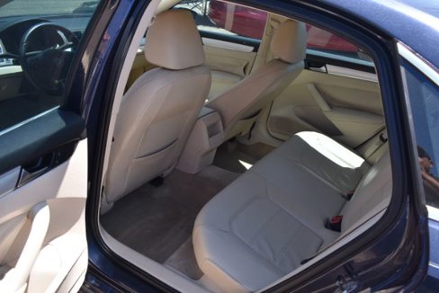 Used 2012 Volkswagen Passat TDI SE image 13