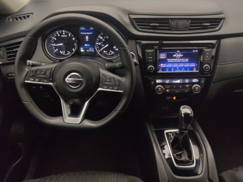 Used 2018 Nissan Rogue SV image 22