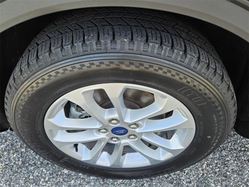 Used 2020 Ford Escape SE image 23