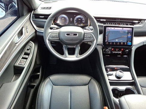 Used 2024 Jeep Grand Cherokee Limited w/ MOPAR Finishing Package image 14