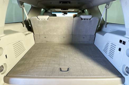 Used 2018 Cadillac Escalade ESV Premium Luxury image 25